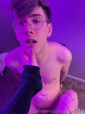 Angel Dom OnlyFans Leaked Free Thumbnail Picture - #9cjA1IC5Ma