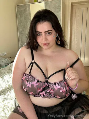 Curvylizzz OnlyFans Leaked Free Thumbnail Picture - #aYCIiydkl0