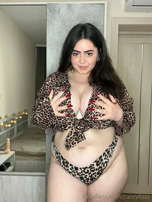 Curvylizzz OnlyFans Leaked Free Thumbnail Picture - #mBv6jSnp6n