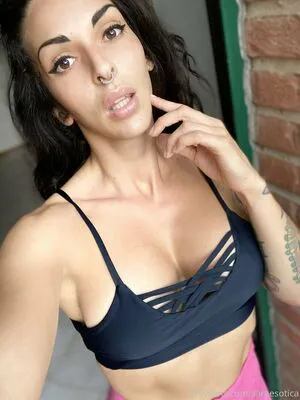 Saraesotica OnlyFans Leaked Free Thumbnail Picture - #FPIPUwcg4F